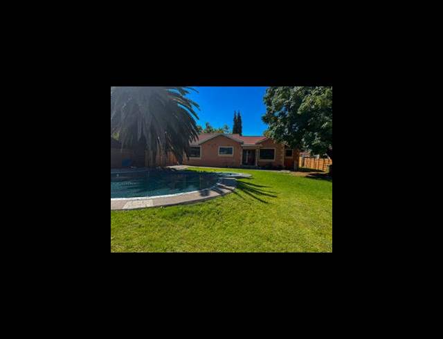 3 BEDROOM PROPERTY TO RENT IN MAYBERRY PARK